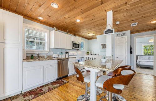 Captain Dan's Beach House - Photo 4