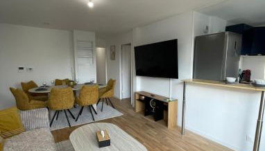 Superb 3 Bedroom near to Paris with Parking - Foto 4