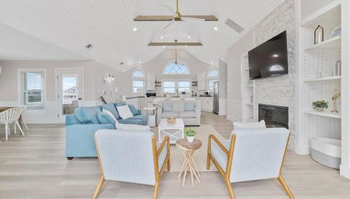 Elegant Updated Oceanfront Home with Pool & Hot Tub - Foto 5