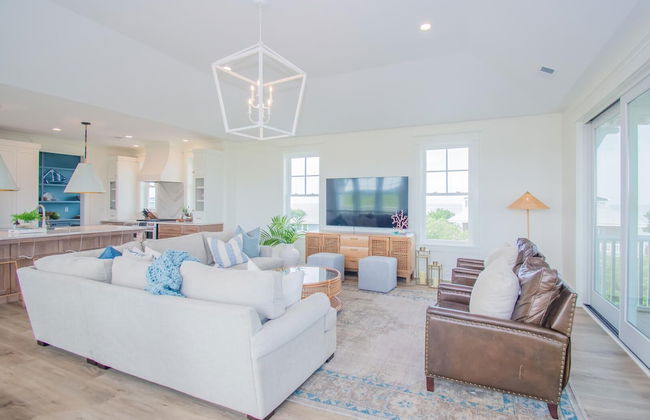 Stunning 4BR Vacation Rental With Private Pool, Spa, & Resort Club Cards - Photo 14