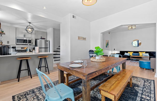 Cozy Family Getaway - JZ Vacation Rentals - Photo 9