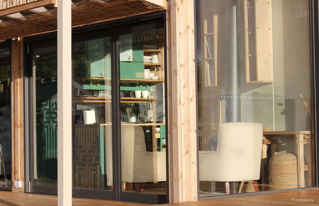 Compass Hut - Photo 11