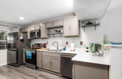 Lovely Modern 3 Bedroom Town Home - Foto 3