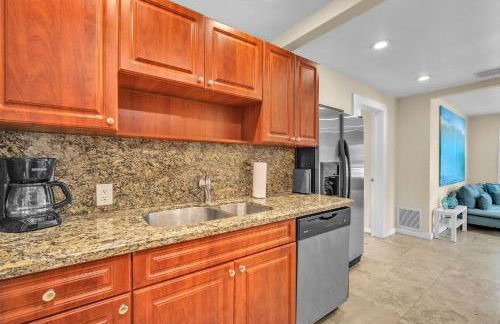 Grove Bay Bungalow - 2/2 Gated Cottage-Walk to Bay - Foto 10