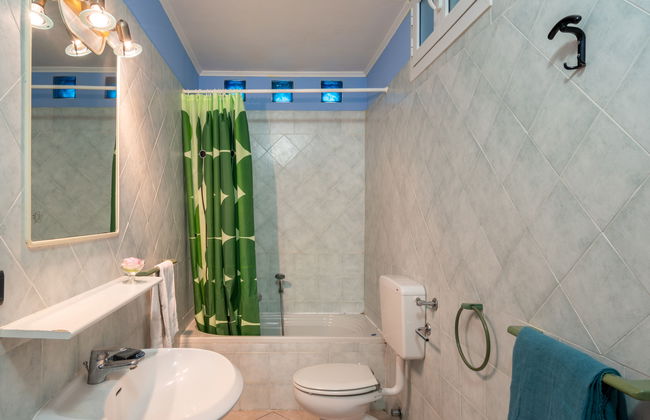 3 bedroom Apartment in Cipressa with swimming pool and garden - Photo 20