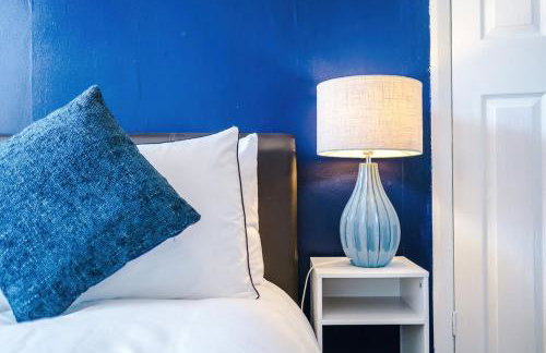 Charming 2 Bed House, Sleeps 6, Free parking, Contractors welcome - Foto 40