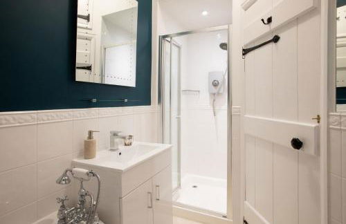 Number 42 by The Butler Collection - Foto 32