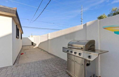 Featherlight Cottage with BBQ and Hot Tub in Downtown Phoenix - Foto 42
