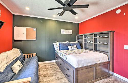 Coastal Home Walk to Holden Beach! - Foto 17