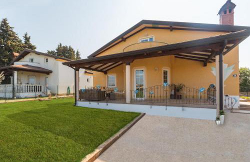 Villa Palma with Grill & Pool - Foto 10