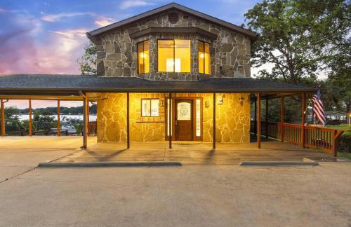 Lakefront Retreat Sleeps 15 Starlink Internet - Foto 11