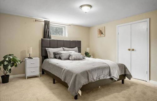 Entire Spacious Home Near DC - Photo 39