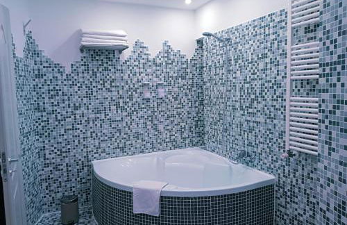 BORGO LORETO NAPLES - Photo 10