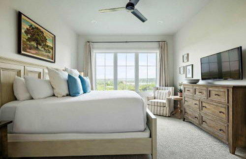 Scenic Lake Travis Farmhouse - Pickleball - BBQ - Foto 5