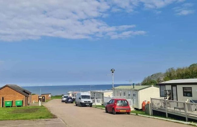 3-bed Cabin, Sleeps 6 With Pool & 5 Mins to Beach - Foto 31