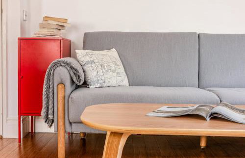 Comfortable modern 1 bedroom Apartment - Photo 17