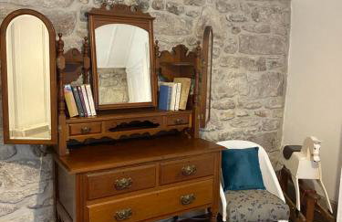 The Painter’s Retreat - Photo 19