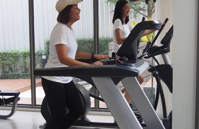 Sonrisa Sriracha - Photo 57