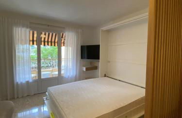 Sanary- La vie est belle- Centre Ville 2 minutes à pied- Plage 5 minutes - Foto 12