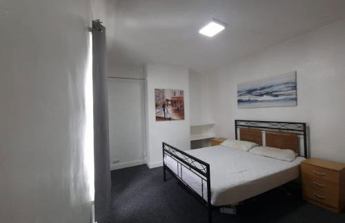 Beth House - Photo 12