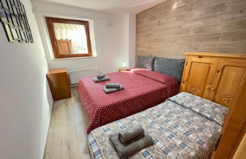 Near the Cable Cars with Views of the Lake - Foto 2