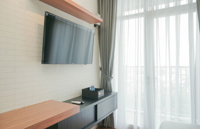 Fully Furnished and Comfortable Studio at Ciputra International Apartment - Foto 2