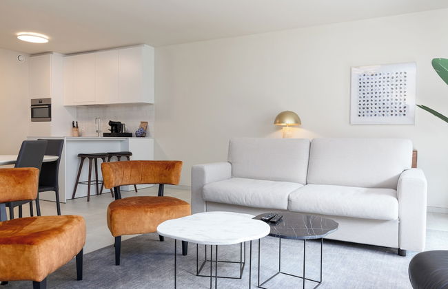 Casselbergh Residences Leader - Photo 18