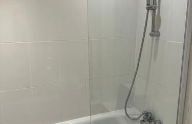 Lovely Two Bedroom Flat - Foto 27