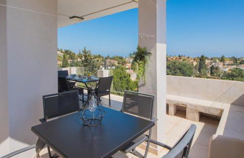 Heated pool and fantastic views BBQ Beach 5 mins - Photo 35