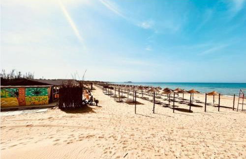 The Sun 365 - Sea View Apartment - Foto 25