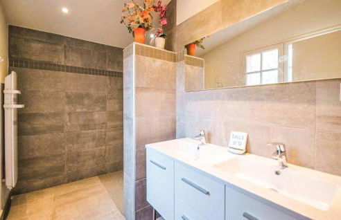 Nice Home In Ste-Anastasie-Sissole - Photo 33