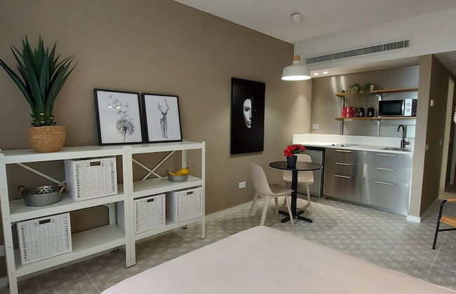 Spacious Sea View Apartment - Photo 7