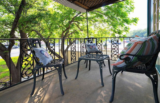 Mariposa Monarch Walk to River - Foto 32