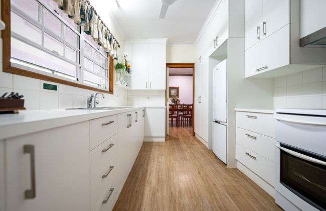 Birds 'n' Bloom Cottages - Photo 21