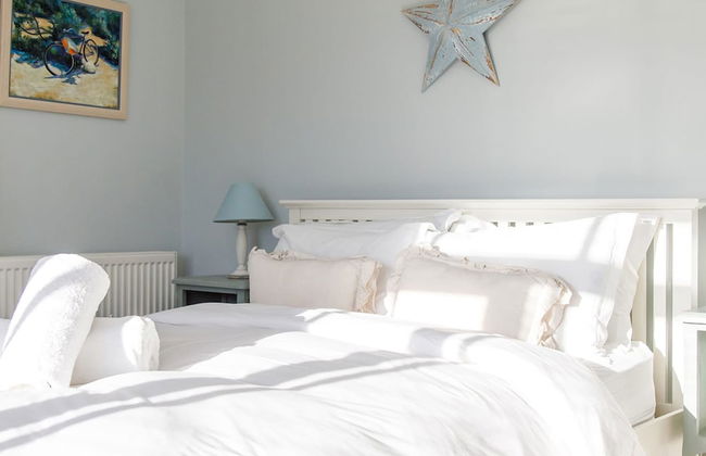 4BR Beach House Sleeps 10 - 5 Mins Walk to the Sea - Foto 20