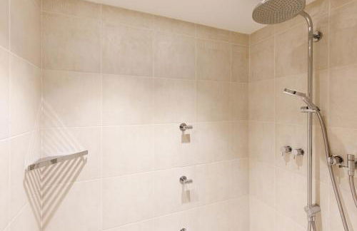 Côté Croisette LUXE - 2BdR 2 bthR 2 toilets -Terrace, AC, parking & lift - Foto 27