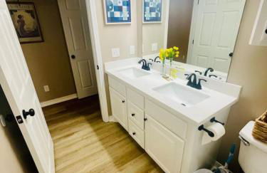 EastGate 4A Cozy family retreat close to downtown Hammond - Foto 37