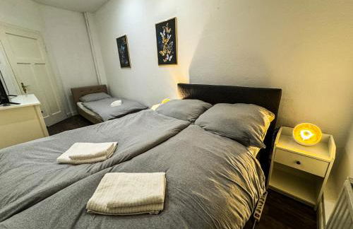 Citynah, Balkon, große Küche und Garten - Foto 8