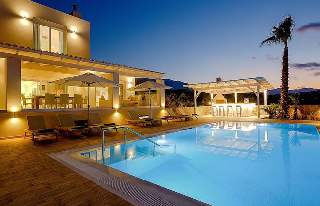 Beautiful Luxe Villa in Private Olive Grove, sea and Mountain View, Close to sea - Foto 23