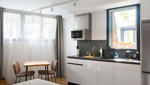 Limehome Madrid Calle de Bolivia - Foto 4, stove