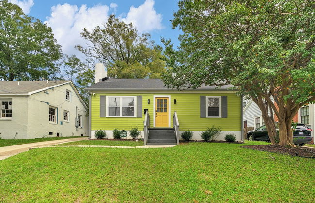 Stylish 4BR Haven Backyard and Fire Pit - Foto 33