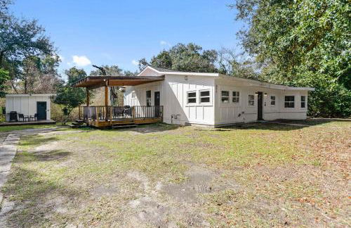 Coastal Cabana Studio - Close to beach and Mississippi City - Photo 10