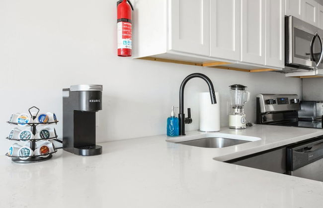 Luxury Studio 30 Mins to Manhattan Evonify - Photo 9