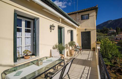 Cozy Attic Suite - Elia Apartments Chrisso - Foto 17