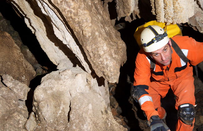 Espeleología en la Cueva de la Plata - Foto 1
