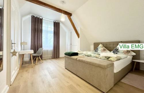 Ferienhaus Villa EMG Velbert nah Düsseldorf Essen Dortmund, Familien Gruppen bis 27 Personen, 3 Küchen, Kaminofen, Terrasse - Photo 47