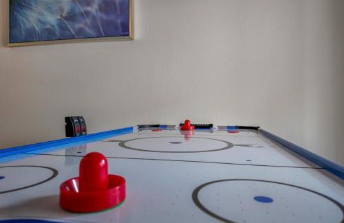 Relaxing Vegas Stay with BBQ & Games - Foto 22