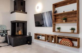 Spacious 3-bedroom apartment with WiFi, AC in charming Kalamaria - mountain view - Foto 36