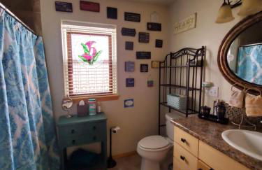 Grizzly Roadhouse Bed and Breakfast - Foto 16