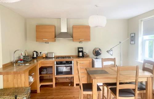 Delightful Ely house Bright and warm with cathedral view - Photo 7